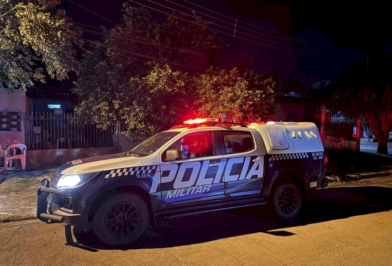 Filha encontra mãe morta a facadas e companheiro é principal suspeito