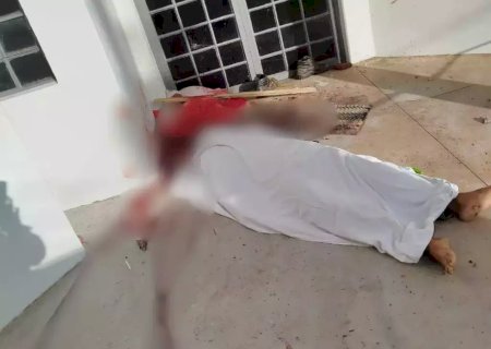 Homem é morto a pedradas e golpes de madeira em calçada de comércio