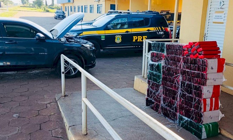 PRF apreende 437,5 Kg de maconha e recupera veículo em Bataguassu