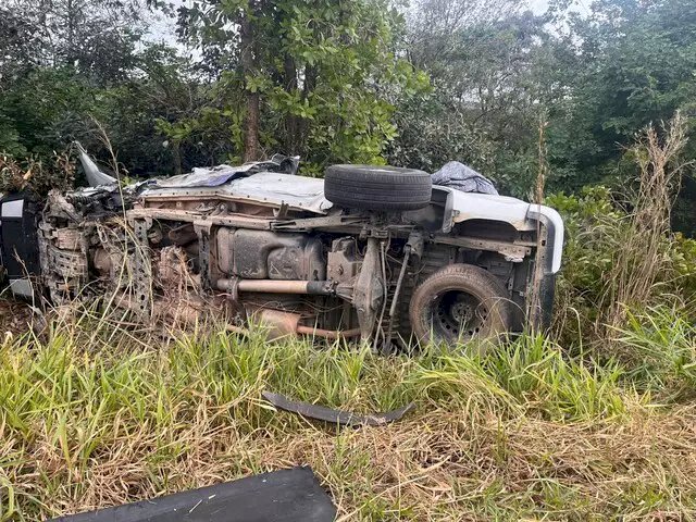 Acidente entre caminhonete e caminhão deixa um ferido na rodovia