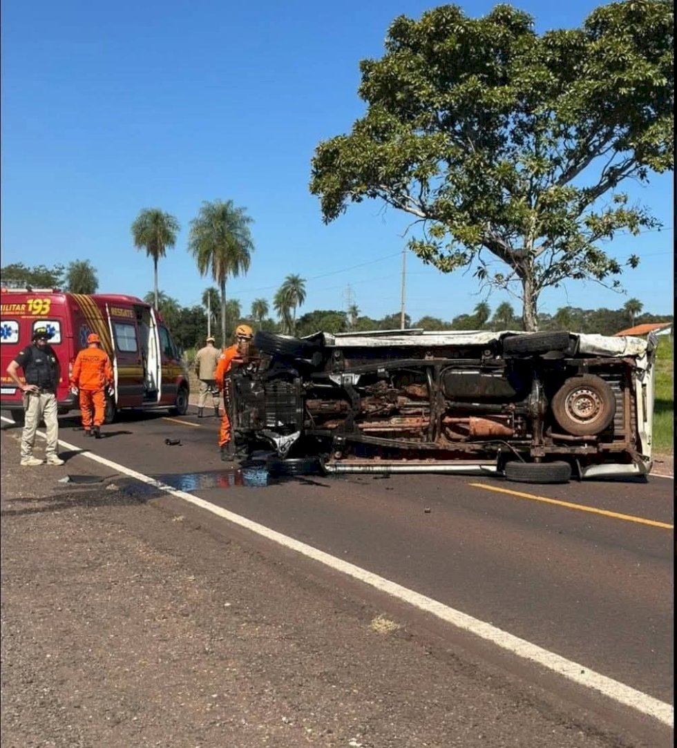 Servidor Público morre após colisão entre carreta e camionete na BR-262