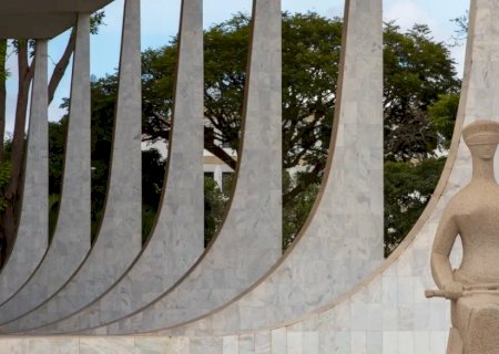 STF defende atuação de Moraes e diz que cumprirá a Constituição