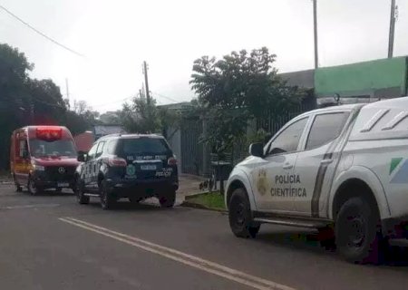 Homem de 76 anos é encontrado morto com golpes de faca no pescoço