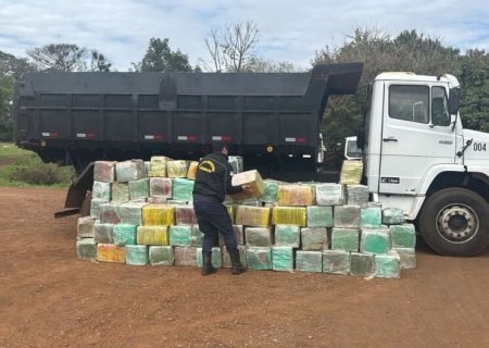 Quase 6t de maconha são apreendidas em meio a carga de pedra brita