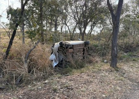 Acidente na BR-262 deixa duas vítimas feridas