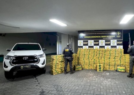 Traficantes são presos com caminhonete furtada no PR com 2,1t de maconha