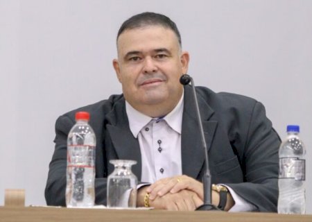 Professor Erlon pede Eco Ponto especifico para coleta de folhagens e troca das lâmpadas do Ginásio de Esportes