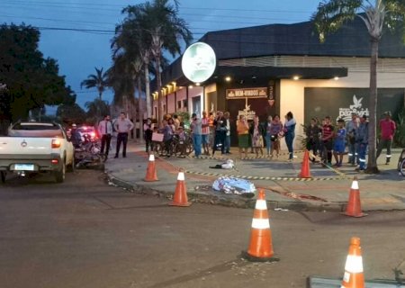 Colisão entre utilitário e moto termina com jardineiro morto