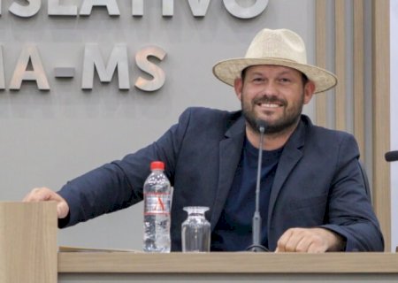 Eder Chicó pede criação de farmácia de manipulação no município