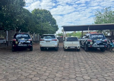 Polícia Civil desarticula quadrilha especializada em furtos de caminhonetes