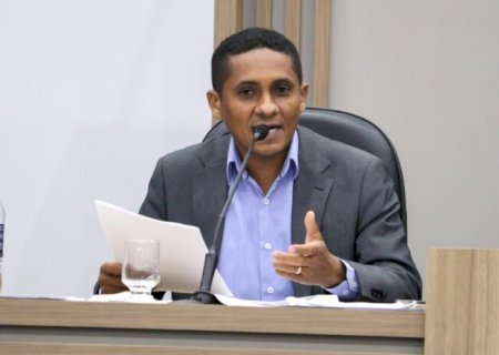 José Wilson pede redutor de velocidade próximo ao ESF Dr. Jorge e implantação de iluminação pública em avenidas