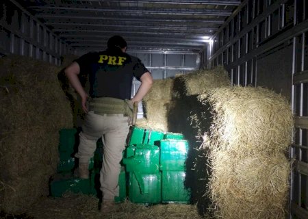 PRF apreende 2,3 toneladas de maconha na BR-267