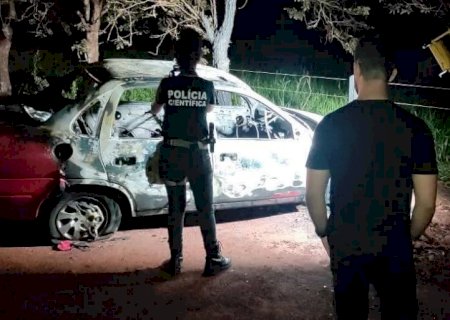 Idoso é encontrado carbonizado em carro; 03 irmãos são presos por homicídio em Rio Brilhante
