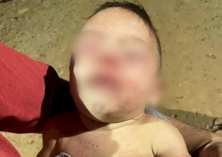 Pai é preso após espancar bebê de quatro meses enquanto mãe trabalhava