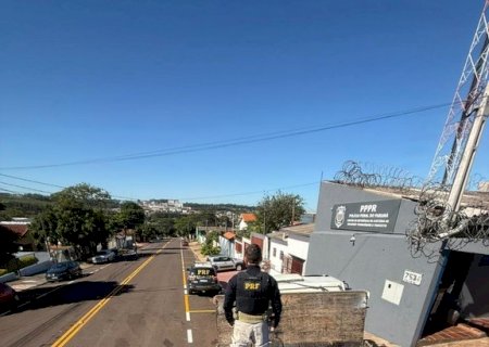 PRF apreende 2,8 toneladas de maconha e armas na BR-163