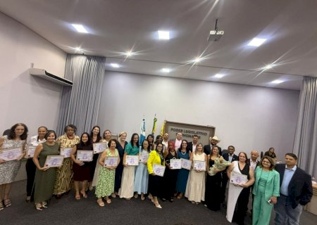 Câmara realiza homenagem ao Dia Internacional da Mulher