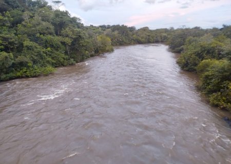 Homem pulou no rio para soltar rede de pesca e não voltou para a superfície