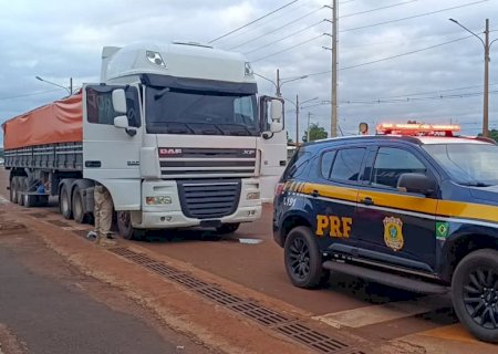 Carreta carregada com drogas e interceptada no anel viário de Dourados