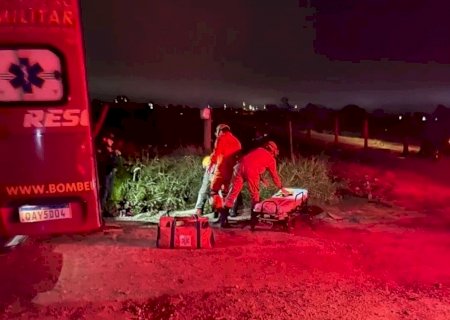 Ivinhema - Colisão entre carro e moto deixa motociclista ferido na BR-376, em Amandina