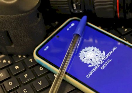 Desemprego cai para 5,3%, o menor para o trimestre terminado em julho