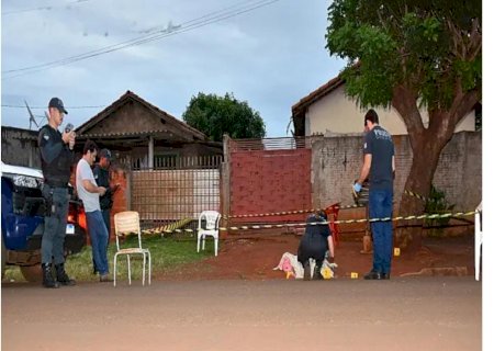 Mulher de 29 anos é morta a tiros em frente de casa em Maracaju
