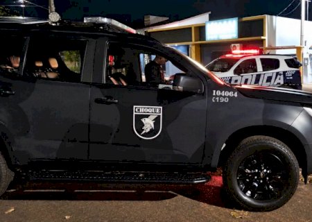 Dois criminosos morrem em confronto com o choque em Río Brilhante