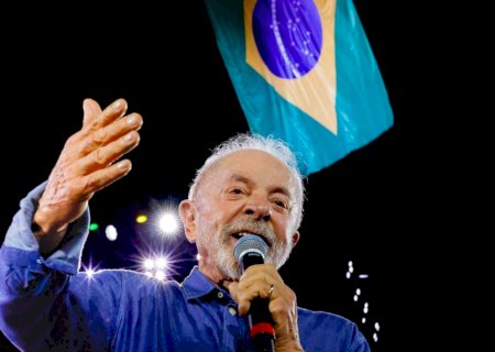 Lula consegue virada inédita e é reeleito para 4º mandato na Presidência